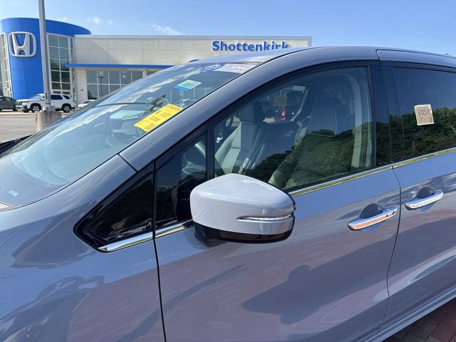 Used 2024 Honda Odyssey Van