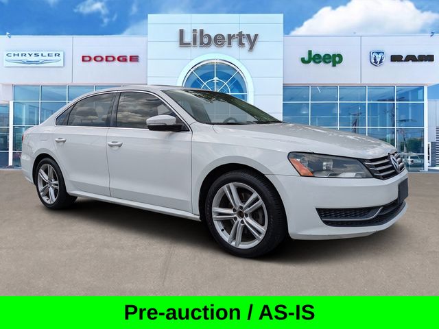 Candy White 2014 Volkswagen Passat Sedan Front-Wheel Drive 6-Speed Automatic