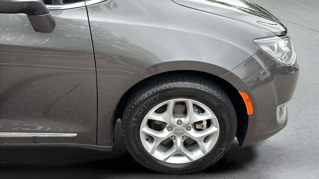 Used 2017 Gray Chrysler Touring L Plus image 37