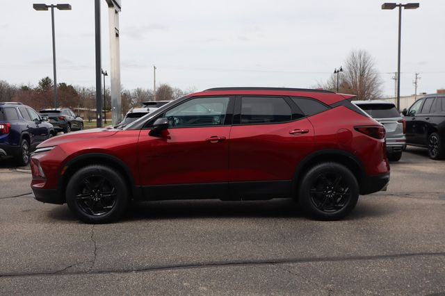 View vehicle photo 6