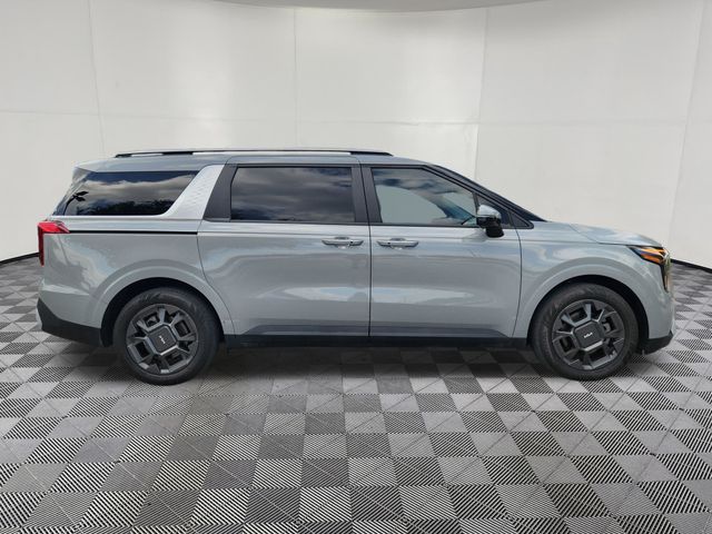 Used 2025 Kia Carnival Hybrid Van