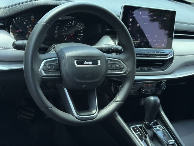 Used 2024 Gray Jeep Limited image 9