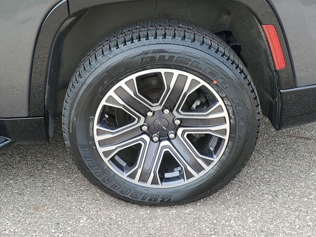 Baltic Gray Metallic Clearcoat 2024 Jeep Wagoneer 4WD SUV / Crossover Four-Wheel Drive 8-Speed Automatic