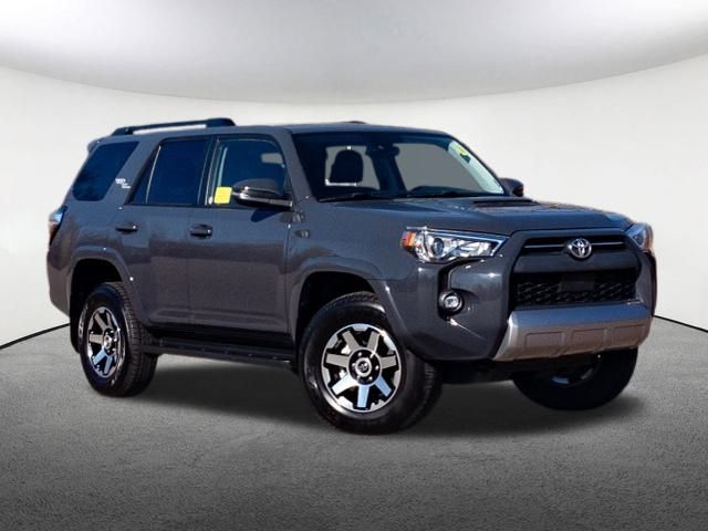 2024 Toyota 4Runner TRD Off-Road Premium 2