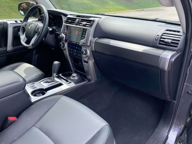 2021 Toyota 4Runner SR5 Premium 28