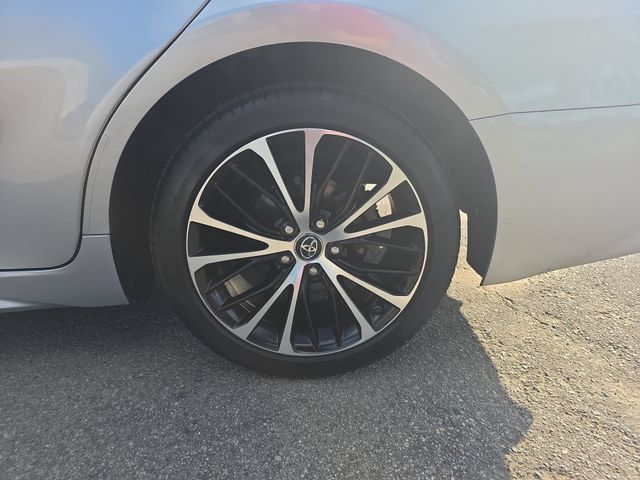 Used 2019 Celestial Silver Metallic Toyota SE image 31