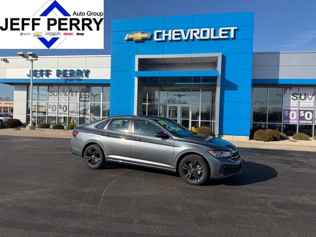 Platinum Gray Metallic 2023 Volkswagen Jetta 1.5T SE FWD Sedan Front-Wheel Drive 8-Speed Automatic