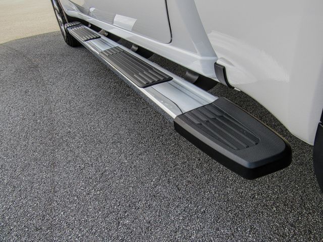 2026 GMC Sierra 1500 SLT:44667