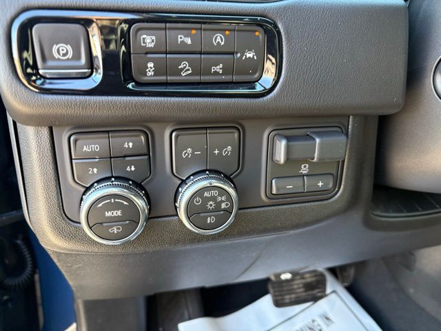 2026 GMC Yukon 4WD Denali