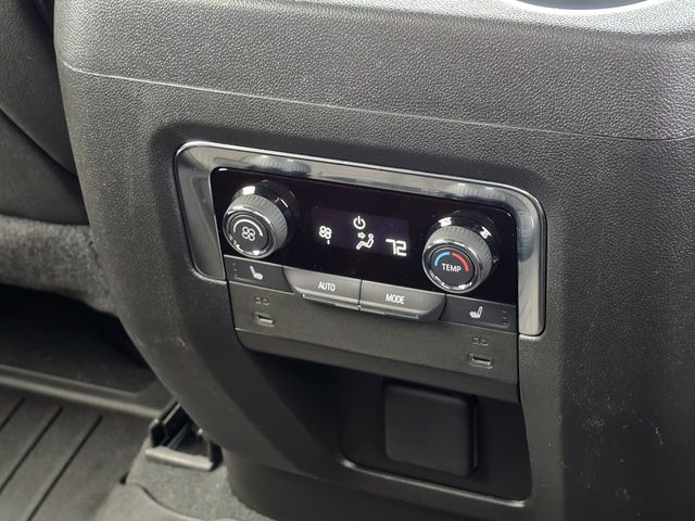 2025 Chevrolet Tahoe Premier:C02748