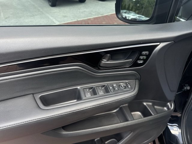 Used 2025 Honda Odyssey Van