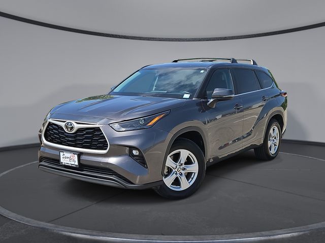  2024 Toyota Highlander LE FWD   