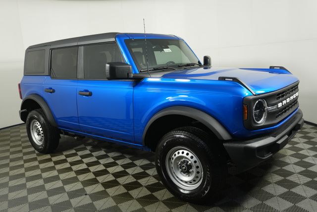 2025 Ford Bronco Base 4x4's photo