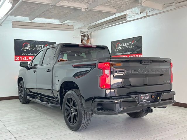 View vehicle photo 4