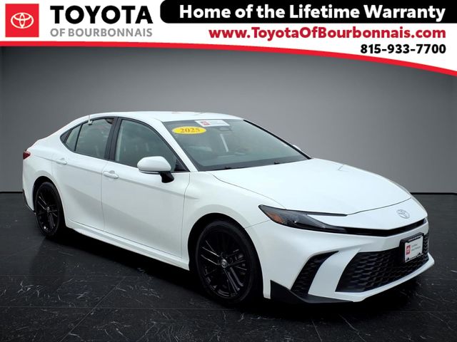 2025 Toyota Camry SE FWD