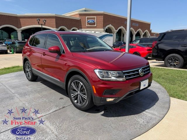 Red 2019 Volkswagen Tiguan SUV / Crossover Front-Wheel Drive 8-Speed Automatic
