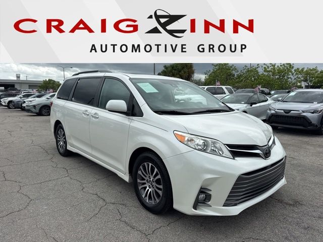2020 Toyota Sienna XLE Premium V6 8-Passenger FWD's photo