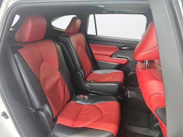 Used 2022 Toyota Highlander SUV