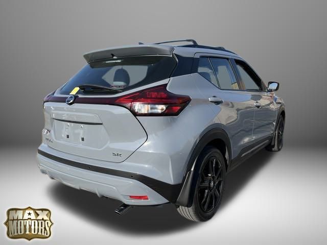 2021 Nissan Kicks SR 10