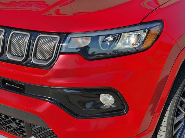 2022 Jeep Compass Limited 9