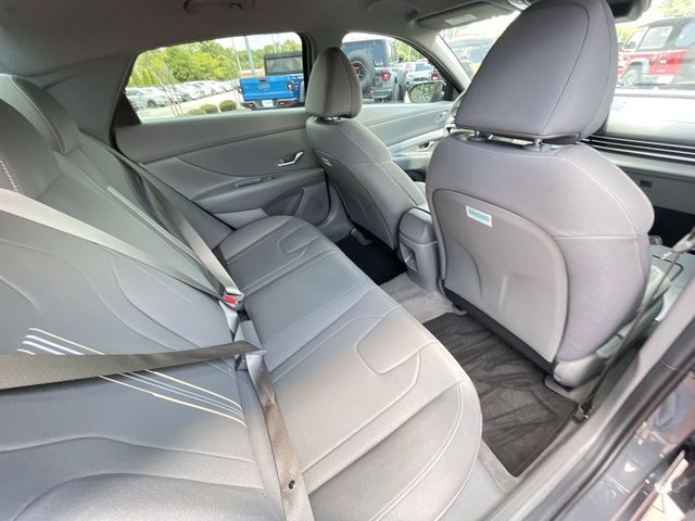 Used 2025 Hyundai Elantra Sedan