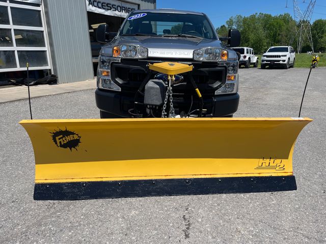2021 Ford F-250SD XLT - Iconic Silver Metallic exterior view 2