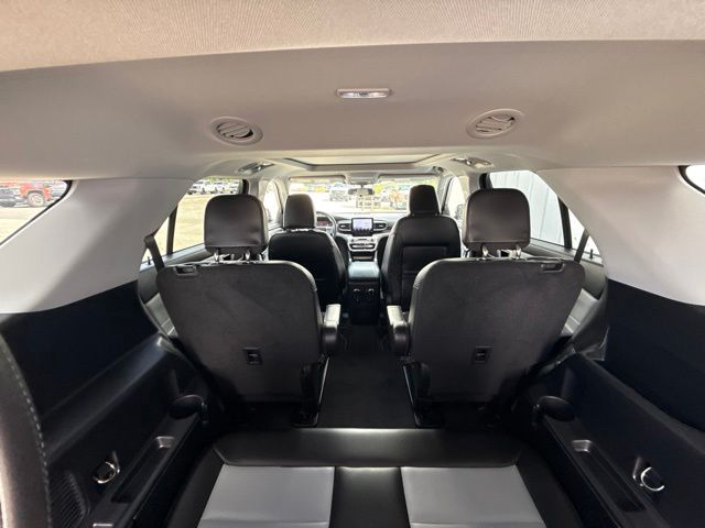 2022 Ford Explorer XLT:169421A