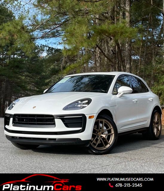 2022 Porsche Macan AWD