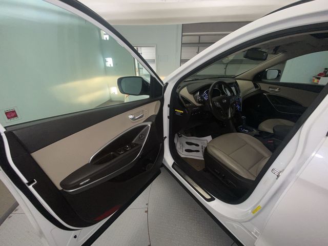 Used 2018 White Hyundai 2.4 Base image 11