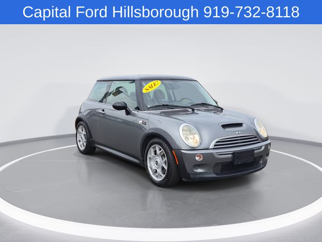 Used 2004  MINI S image 2