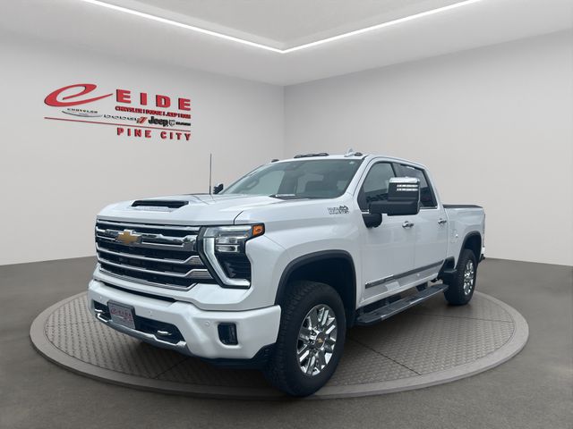 2024 Chevrolet Silverado 2500HD Blanco (Iridescent Pearl Tricoat) Camioneta Todo terreno Automática
