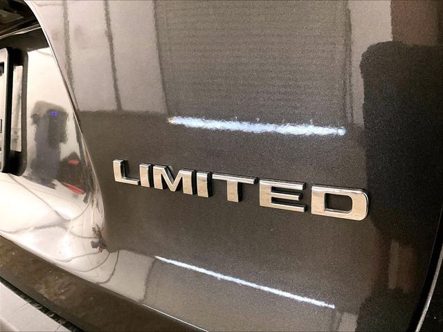 2019 Jeep Cherokee Limited Gray at Grove City Ford