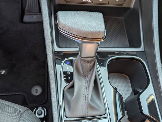 New 2026 Black Hyundai SEL image 18