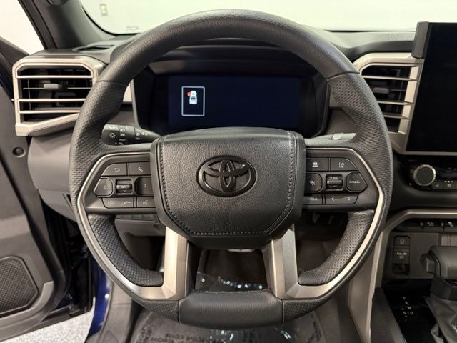 Used 2025  Toyota Limited image 18