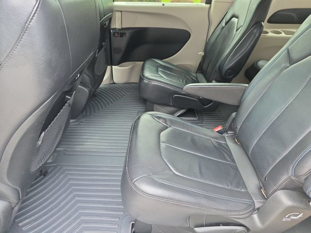 Used 2021 Bright White Clearcoat Chrysler Touring L image 16