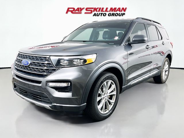 Used 2020 Gray Ford XLT image 2