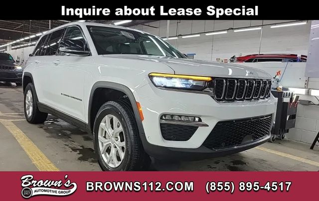 Bright White Clearcoat 2026 Jeep Grand Cherokee Altitude 4WD SUV / Crossover Four-Wheel Drive 8-Speed Automatic