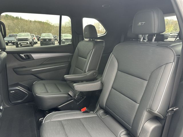 Used 2025 White Buick Sport Touring image 26