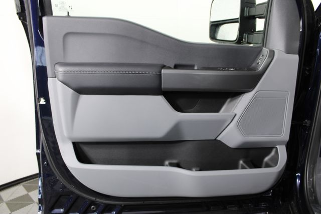 2025 Ford F-350SD XLT photo