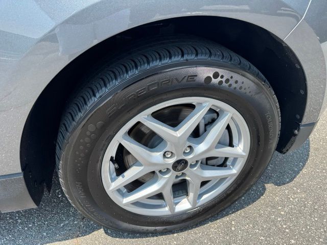 Used 2024 Gray Ford SEL image 10