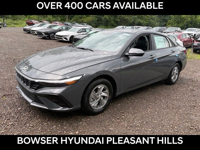 Ecotronic Gray 2026 Hyundai Elantra Sedan Front-Wheel Drive Continuously Variable Transmission