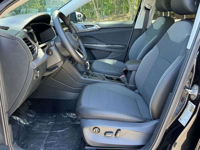 New 2026 Black Volkswagen 1.5T SE Black image 14