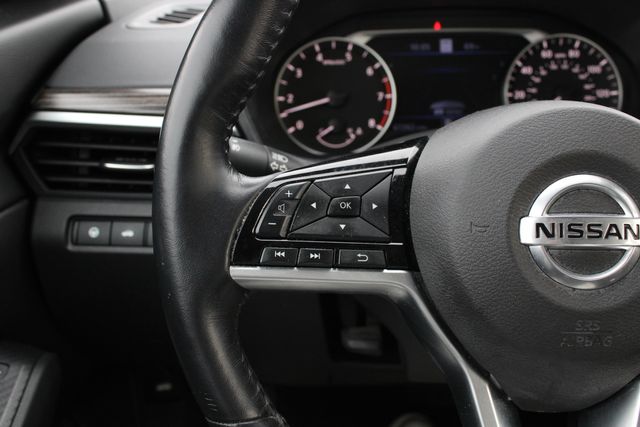 Used 2019 Black Nissan 2.5 SL image 11
