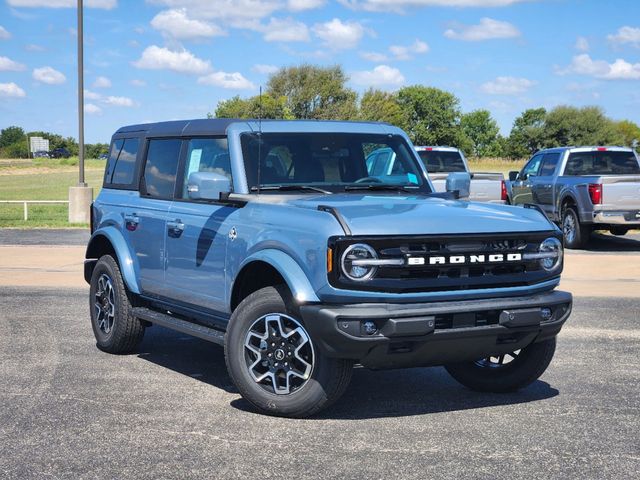 2024 Ford Bronco Outer Banks 2