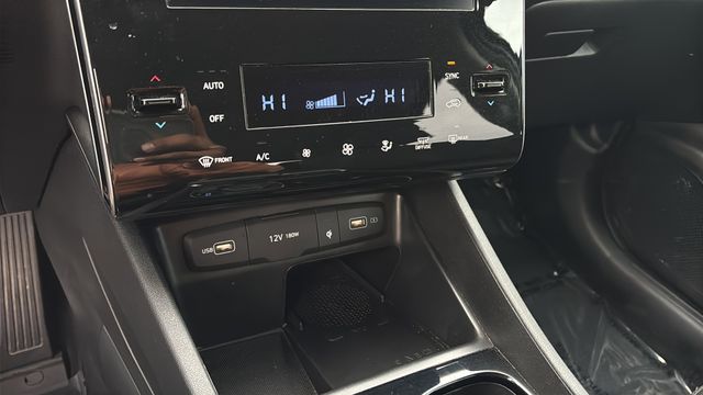 Used 2024 Silver Hyundai SEL image 30