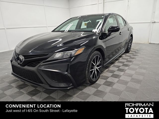 2021 Toyota Camry SE 2