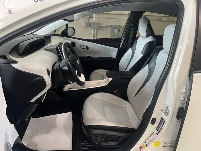 2018 Toyota Prius Four Touring photo
