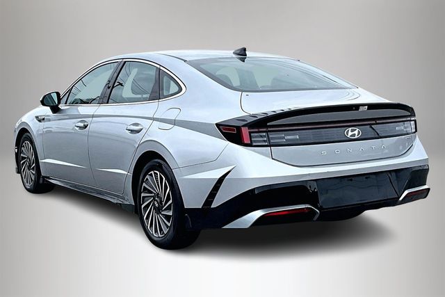 Used 2024 Hyundai Sonata Hybrid SEL 4D Sedan