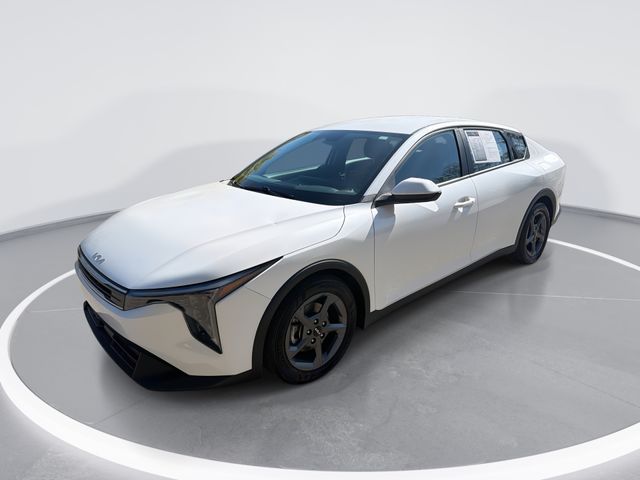 Snow White Pearl 2025 Kia K4 LXS FWD Sedan Front-Wheel Drive Continuously Variable Transmission