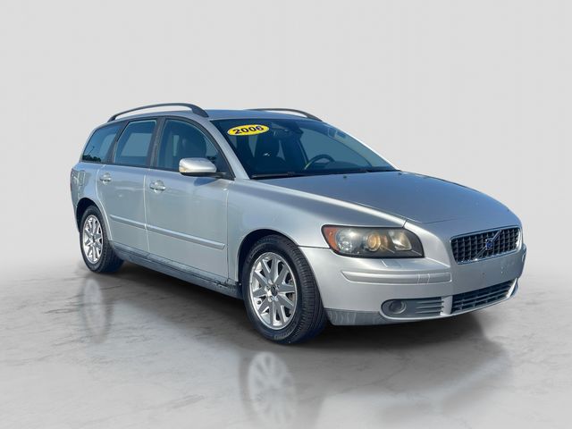Silver Metallic 2006 Volvo V50 Wagon Front-Wheel Drive 5-Speed Automatic